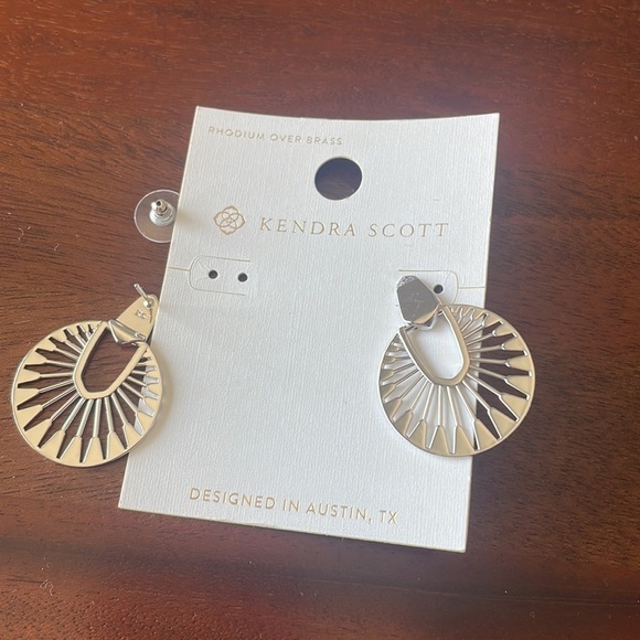 Kendra Scott Didi Starburst Earrings in Silver rhodium over brass stud jewelry - Picture 4 of 6